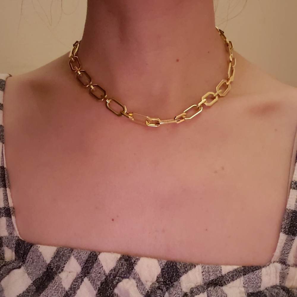 Elegant Gold Chain Necklace